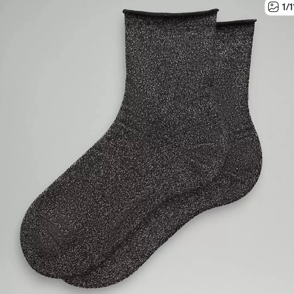 Lululemon NWT Daily Stride Sparkle Socks Black Moon/ Silver glimmer Medium